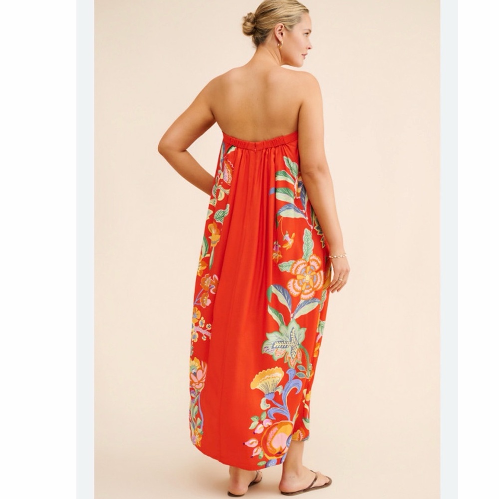 Strapless Pleated
Column Dress
NWOT
Anthropologie
Color- Red - Picture 4 of 7